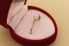 Prsteň brilianty- biely diamant- H/Si- kombinované zlato- 14 karátov