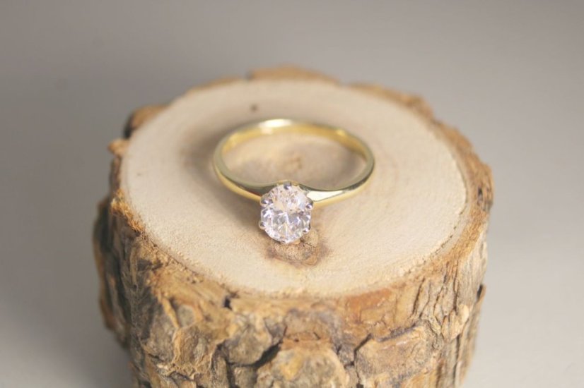 Prsteň-číry kameň-kombinované zlato-14K