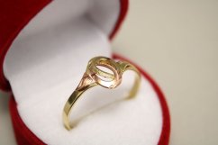 Prsteň- kombinované zlato-gravír-14 karátov