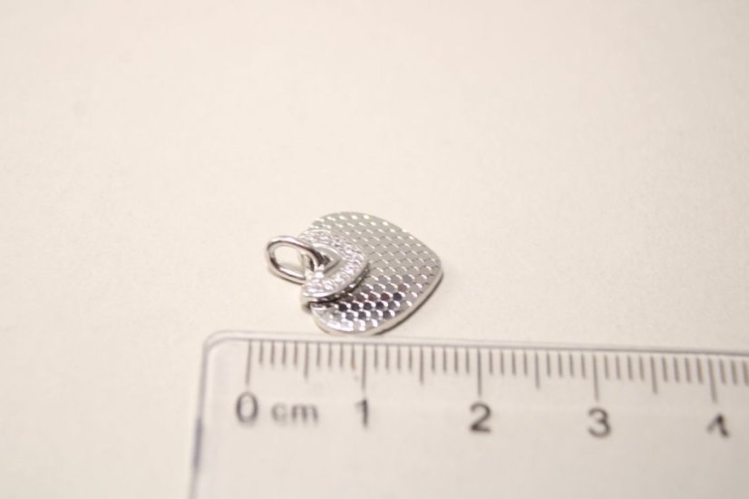 Prívesok srdiečko z rhodiovaného striebra s čírymi zirkónmi, 2,26 g, 925/1000 - Materiál: Rhodiované striebro, Druh kameňa: ZIRKÓN, Farba kameňa: Číry, Váha (g): 2,26, Rýdzosť: STRIEBRO 925/1000
