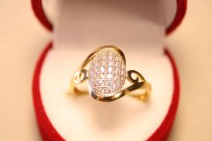 Prsteň-číre zirkóny-kombinované zlato- 14 karátov