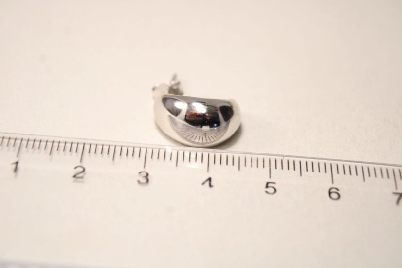 Rhódiované strieborné náušnice hladká kvapka, puzetky, 3,45g, 925/1000 - Materiál: Rhodiované striebro, Váha (g): 3,45, Rýdzosť: STRIEBRO 925/1000