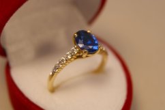 Prsteň- modrý zirkón- žlté zlato- 14 karátov