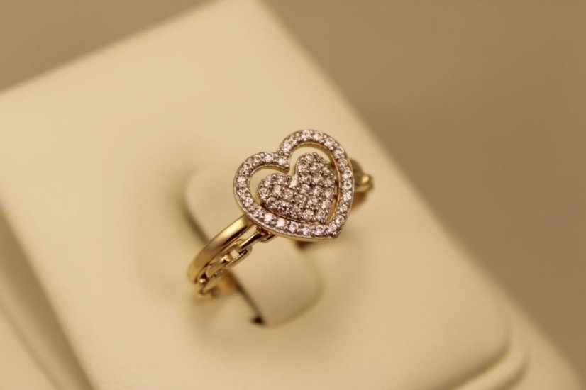 Zlaté prstene, žlté zlato, vzor srdcia, číre ziróny, veľkosť 59, 3,28g 14k 585/1000