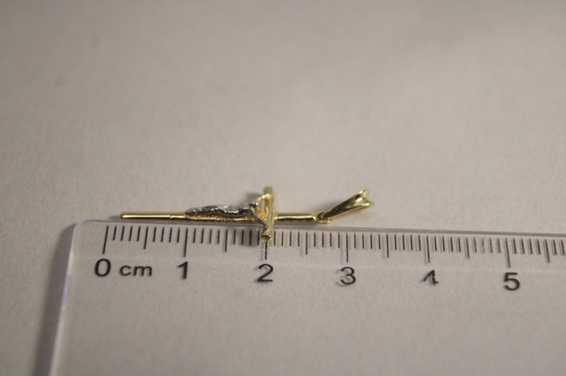 Zlatý prívesok - kríž s telom Ježiša, viacfarebné zlato, 1,04 g, 14K 585/1000