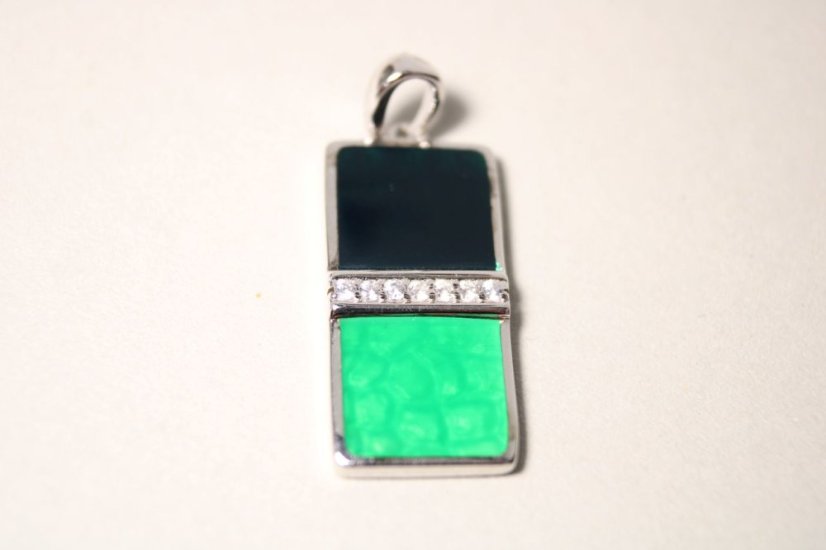 Strieborný prívesok s farebným smaltom a zirkónmi, rhodium, 4,57 g, 925/1000