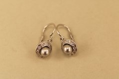 Strieborné náušnice, syntetická perla a číre zirkóny, 1,33g 925/1000