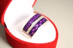 Strieborný prsteň, fialový smalt a číre zirkóny, rhodium, veľkosť 57, 6,51 g, 925/1000