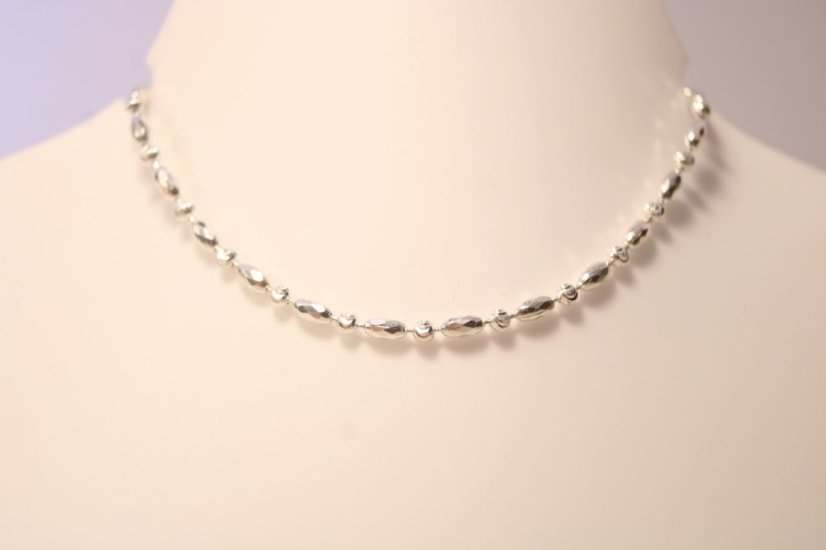 Retiazka- guľôčky- rhódiované  striebro