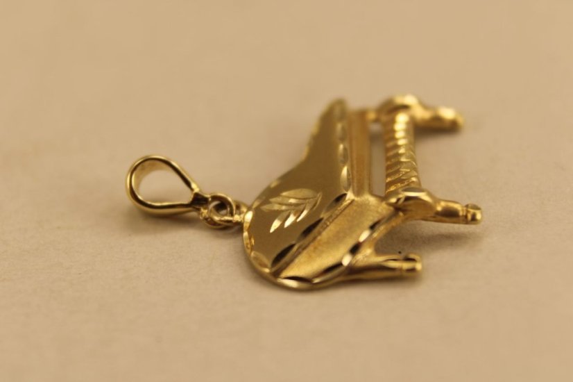 Prívesok-v tvare klavíra-lesklo-matný-žlté zlato-14 K