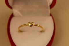 Zlatý prsteň - srdiečko - žlté zlato - 14 karátov