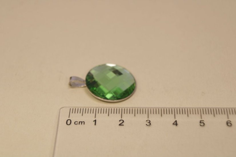 Strieborný okrúhly prívesok zelený swarovski crystals, striebro, 3,52g, 925/1000