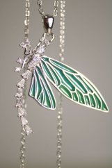 Retiazka- motýľ- číre zirkóny- farebný smalt- rhódiované striebro