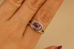 Prsteň - fialový Ametyst - číre zirkóny - rhodium - striebro