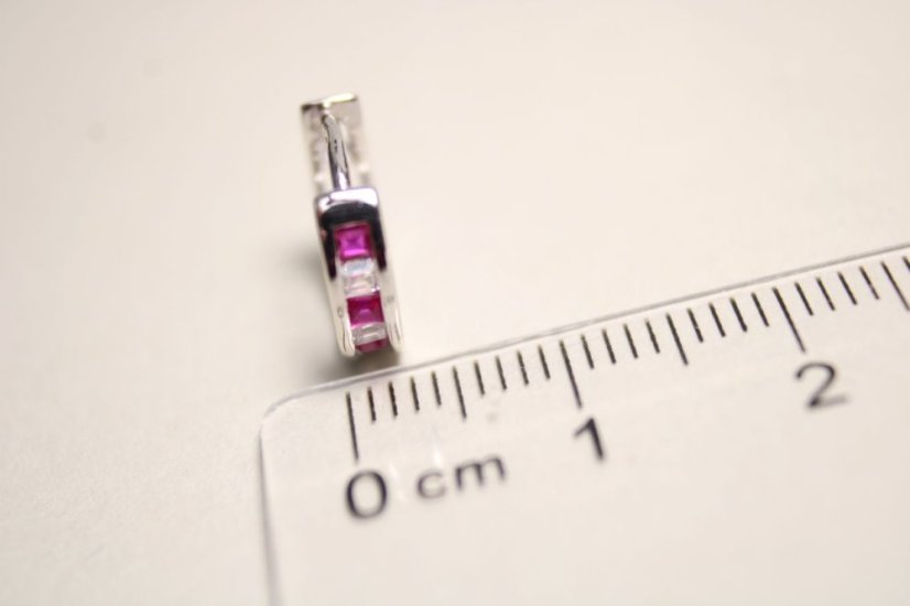 Strieborné kruhové zacvakávacie naušnice číre a sýtoružové zirkóny, rhódium,1,82g, 925/1000