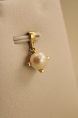 Prívesok - biela perla - žlté zlato - 14K