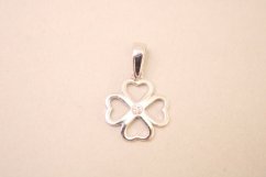 Prívesok- štvorlístok -zdobený čírym zirkónom-biele zlato-14 karátov