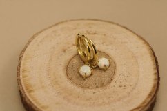 Náušnice - krúžky - biely opál - pozlátené striebro