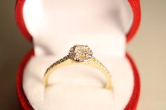Diamantový prsteň zo žltého zlata s centrálnym briliantom 0,15 ct H/Si2, veľkosť 54, 2,01 g, 14 karátov 585/1000