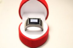 Prsteň-čierny-brúsený-zirkón-čierne rhodium-striebro