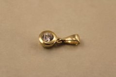 Prívesok- číry kameň- žlté zlato- 14 karátov