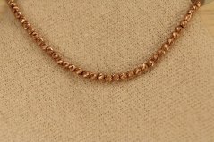 Retiazka-gravírované guličky-rúžové zlato- 14K