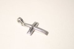 Krížik s 3D dizajnom-rhodiované striebro