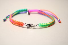 Šnúrkový náramok so strieborným pierkom, nastaviteľná dĺžka, 1,44g, rhódium, 925/1000