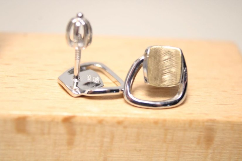 Kombinované strieborné naušnice lesklo-matné s gravírom, šrubovačky, 2,31g, 925/1000 - Materiál: Kombinované striebro, Váha (g): 2,31, Rýdzosť: STRIEBRO 925/1000