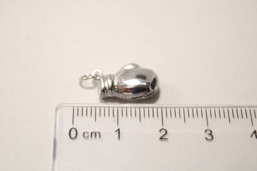 Prívesok - boxerská rukavica z rhodiovaného striebra, 0,76 g, 925/1000 - Materiál: Rhodiované striebro, Váha (g): 0,76, Rýdzosť: STRIEBRO 925/1000