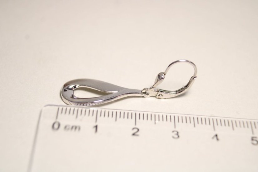 Strieborné visiace naušnice tvar nepravidelnej slzy s klasickým zapínaním, rhódium, 2,91g, 925/1000 - Materiál: Rhodiované striebro, Váha (g): 2,91, Rýdzosť: STRIEBRO 925/1000