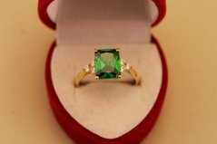 Zlatý prsteň - Štvorcový zelený zirkón - Žlté zlato - 14k
