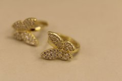 Náušnice- kruhy- motýľ- zirkóny- zacvakávacie- pozlátené striebro