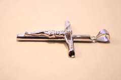 Strieborný moderný prívesok Ježiš na kríži, rhódium, 4,62g, 925/1000