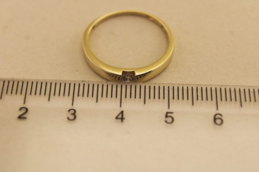 Prsteň- briliant- H/Si2- žlté zlato- 14 karátov