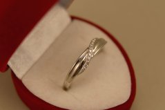 Prsteň -číre zirkóny-rhodium-striebro