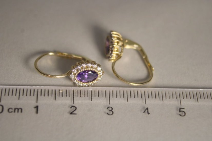 Zlaté naušnice s fialovým zirkónom, žlté zlato, patent, číre zirkóny, 2,68 g, 14K, 585/1000