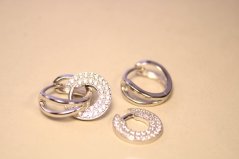 Náušnice -dvojité krúžky-s čírymi zirkónmi- zacvakávacie zapínanie-rhodium-striebro