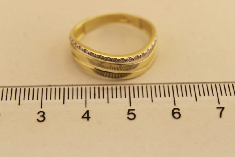 Prsteň- diamanty- H/Si2- žlté zlato- 14 karátov