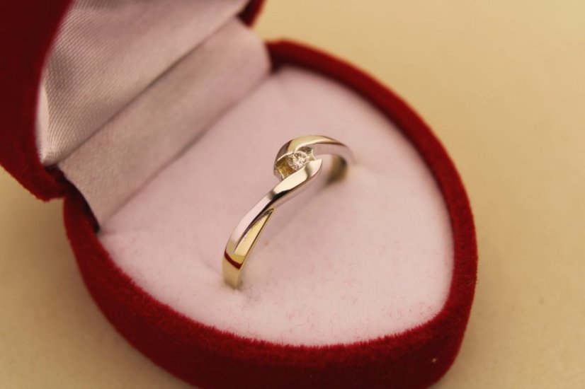 Prsteň- diamant- H/Si2- kombinované zlato- 14 karátov