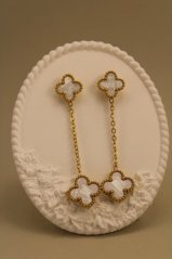 Náušnice visiace - ďatelinka - syntetická biela perleť - puzetky - pozlátená oceľ - 316/L