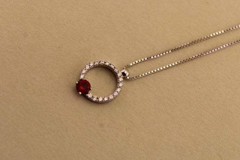 Zlatá celebritka - Zirkonový kruh s červeným zirkónom - Biele zlato -14k