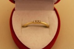 Prsteň- biele diamanty- H/Si2- žlté zlato- 14 karátov