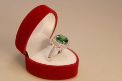 Strieborný prsteň so swarovski crystals zelenej farby, striebro, veľkosť 54, 5,28g, 925/1000