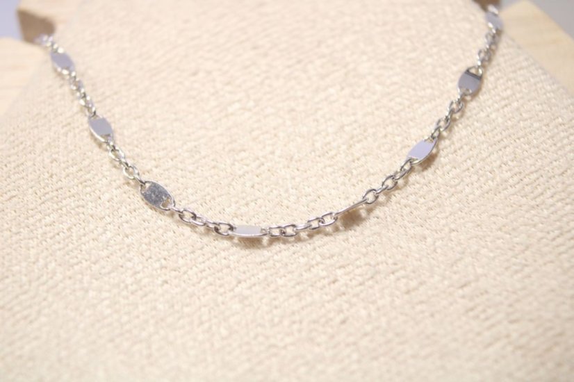 Retiazka- ovalné platničky- rhódiované striebro