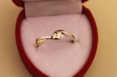 Prsteň- diamant- H/Si2- kombinované zlato- 14 karátov