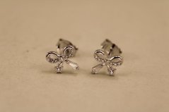 Náušnice-mašličky-zirkóny-puzetky-rhodiované striebro