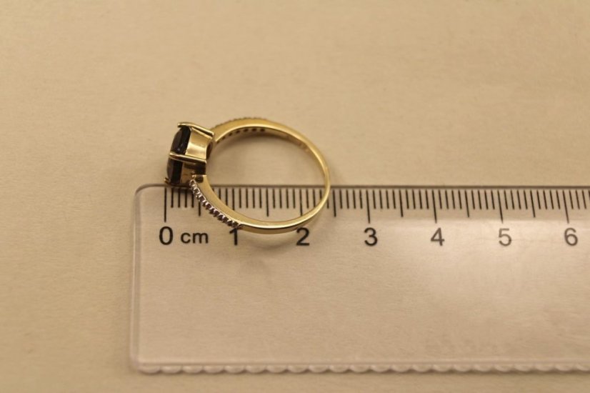 Prsteň - dýmový kremeň "smoky quartz" 2,00 ct - diamanty 0,07 ct SI2-H - žlté zlato - 14K