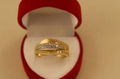 Prsteň- vlnitý tvar- zirkóny- viacfarebné zlato- 14K