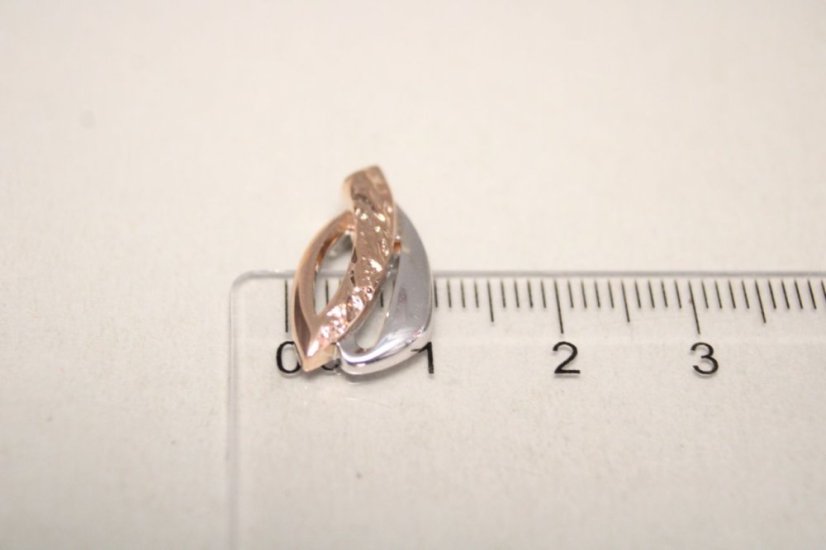 Kombinovaný strieborný prívesok listový tvar s ozdobným gravírom,2,22g, 925/1000 - Materiál: Kombinované striebro, Váha (g): 2,22, Rýdzosť: STRIEBRO 925/1000